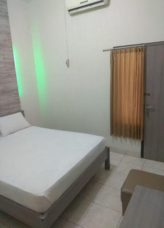 Hotel Maya Тегал Экстерьер фото